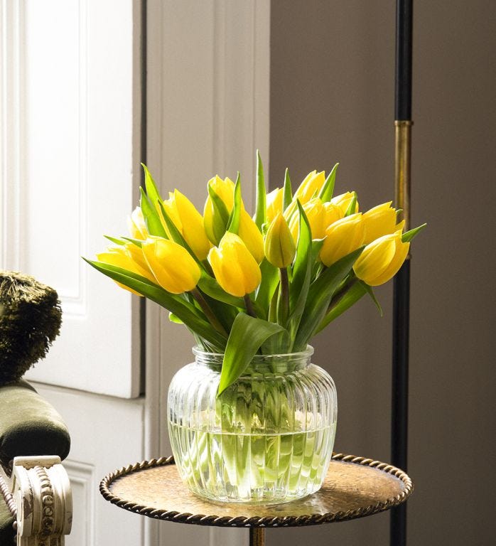 25 Stems in a Small Curve Windsor Vase