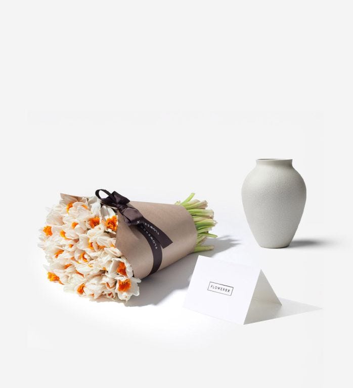 Daffodil Vase Set - 50 Over Easy Daffodils with a Small Mayfair Blanc Vase